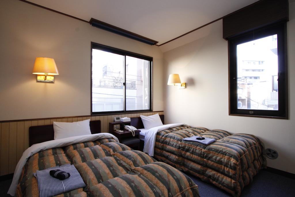 Tokyo Banyan Hotel Room photo